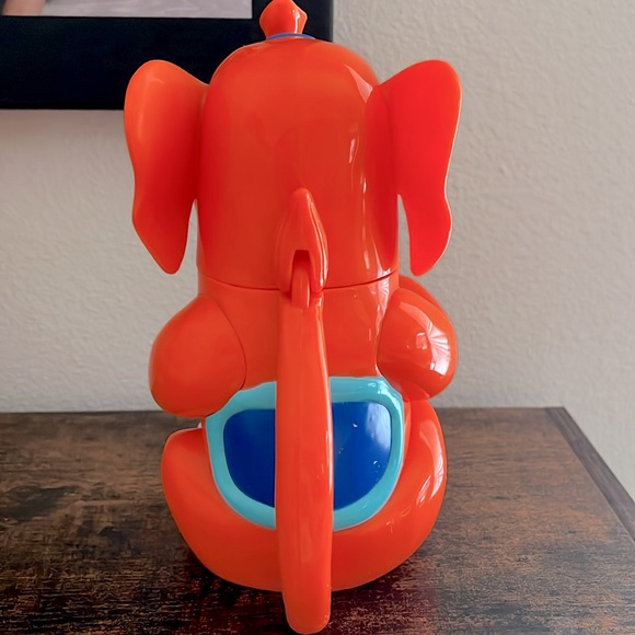 Ringling Bros. Circus Elephant Cup - Picture 3 of 12